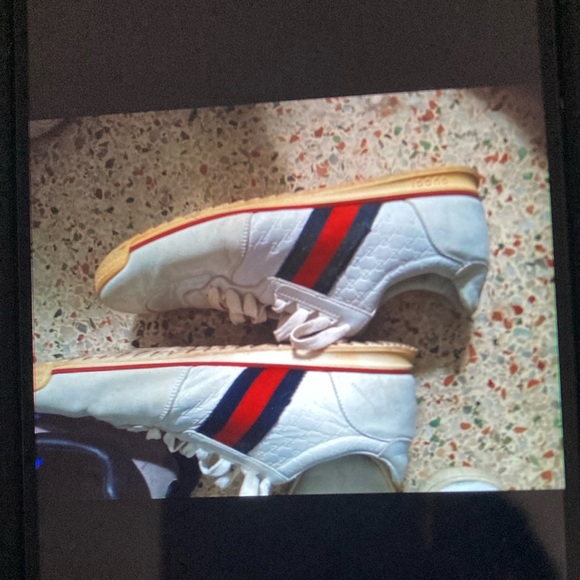 Gucci White Sneakers with Red and Blue Accents - Picture 1 of 10
